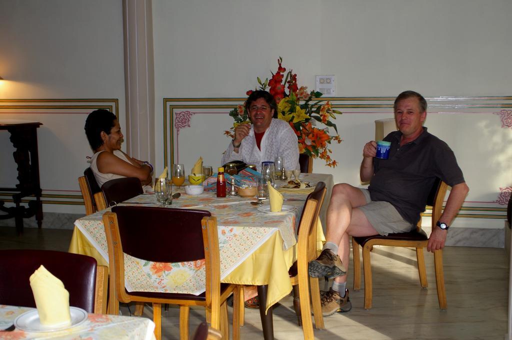 Hotel Meghniwas Τζαϊπούρ Εξωτερικό φωτογραφία